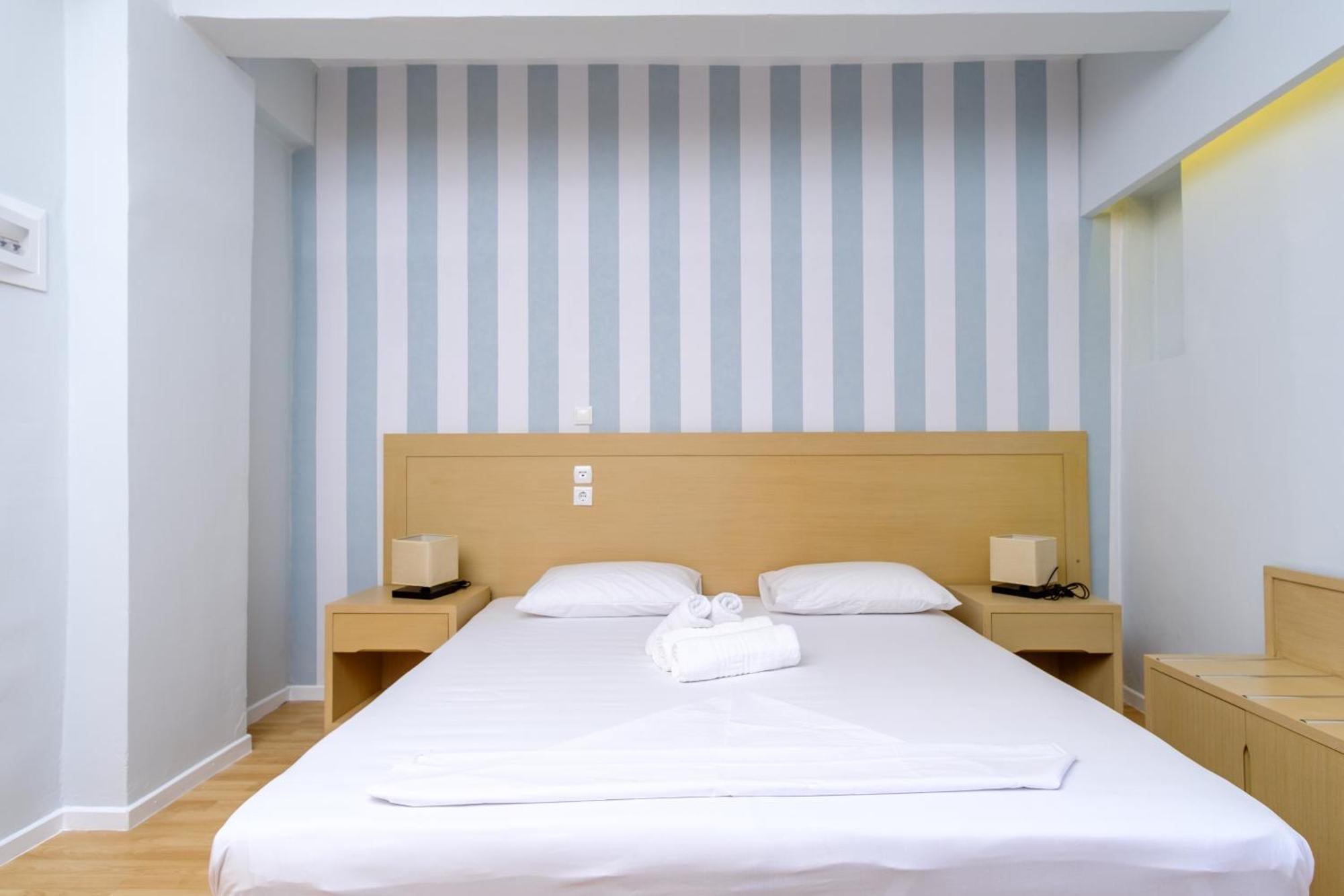 Aphrodite Hotel Syros Kini Bagian luar foto