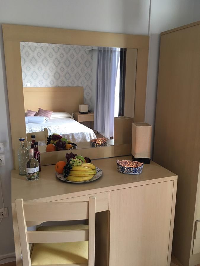 Aphrodite Hotel Syros Kini Bagian luar foto