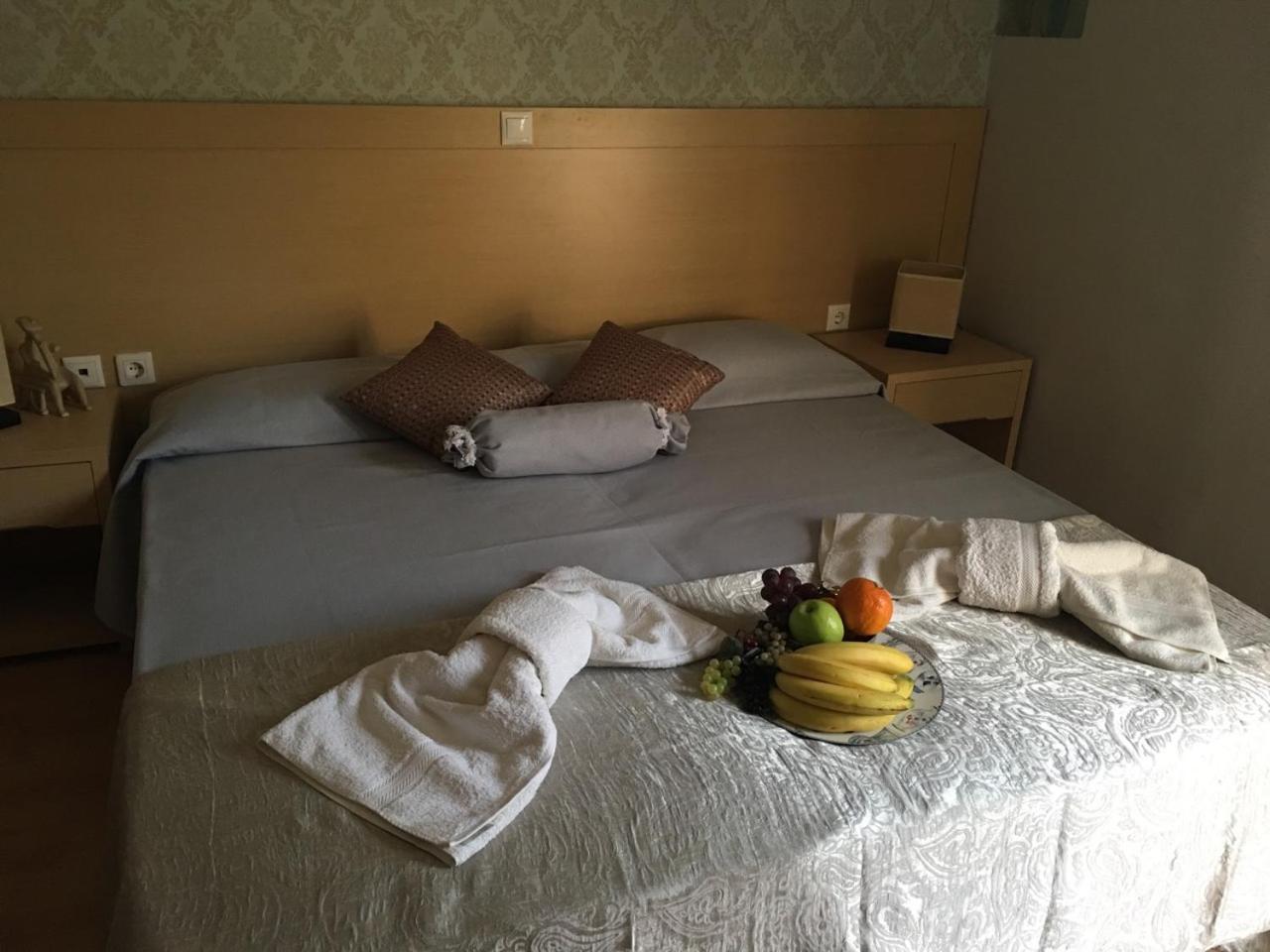 Aphrodite Hotel Syros Kini Bagian luar foto