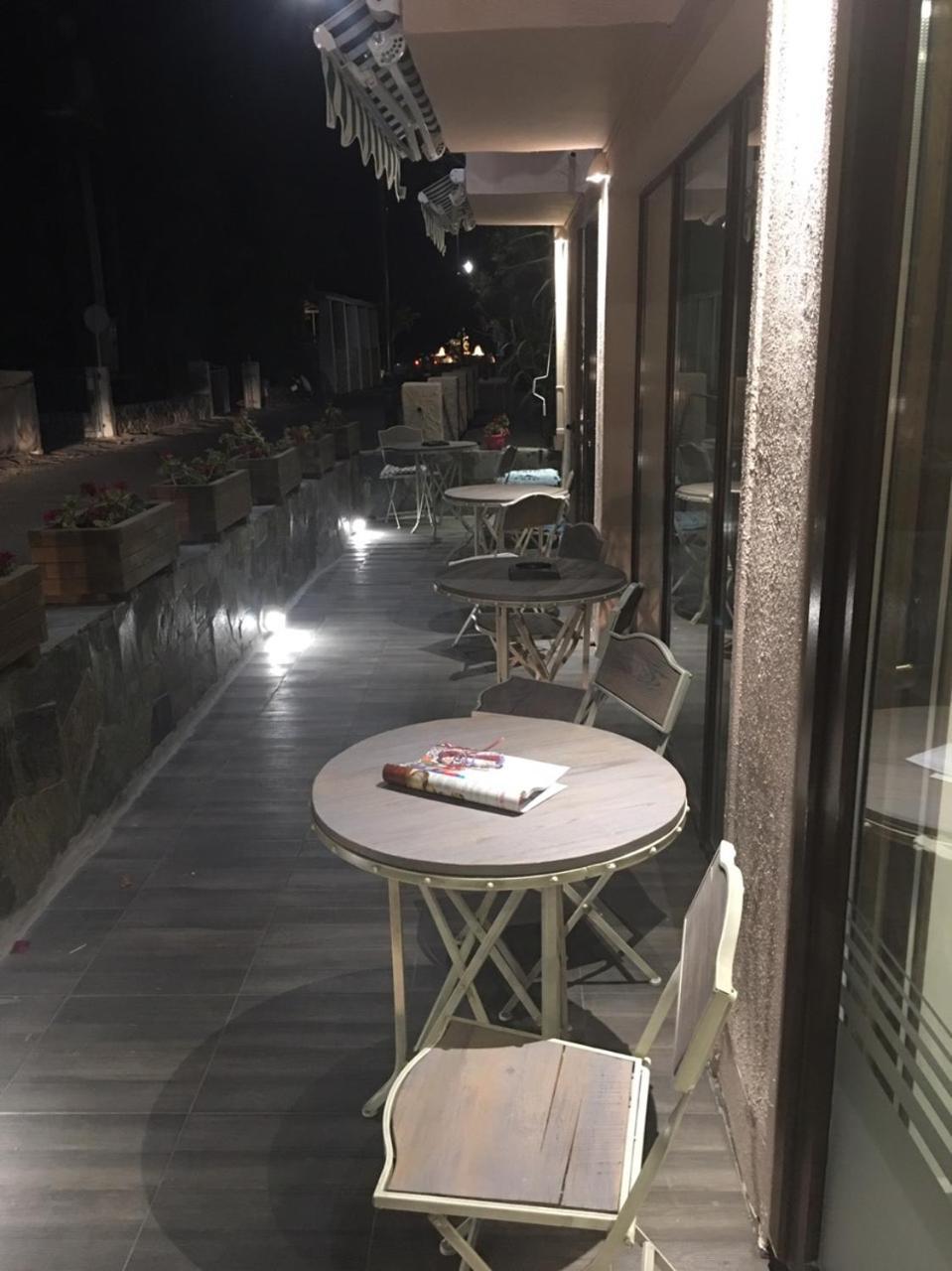 Aphrodite Hotel Syros Kini Bagian luar foto